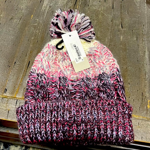 Nordstrom’s rack BP ivory, purple beanie/snow cap - Picture 1 of 4